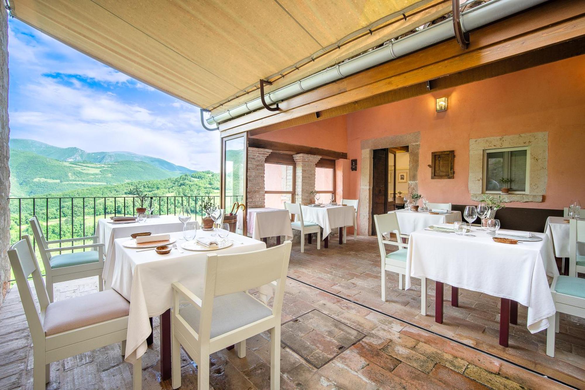 Castello Di Postignano Relais Hotell Sellano Exteriör bild